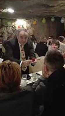 Bruno de Blasiis en close Up de magie